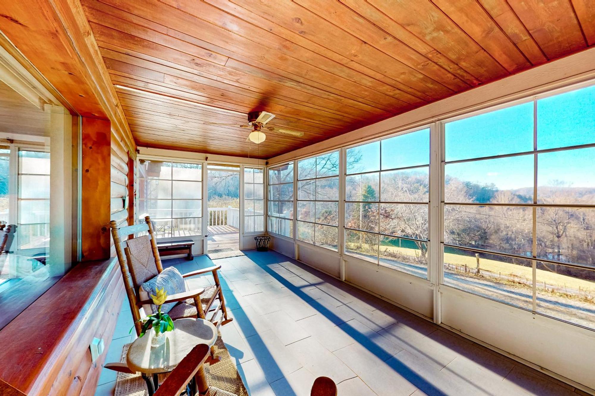 Tumbling Leaf Cabin Franklin Exterior photo